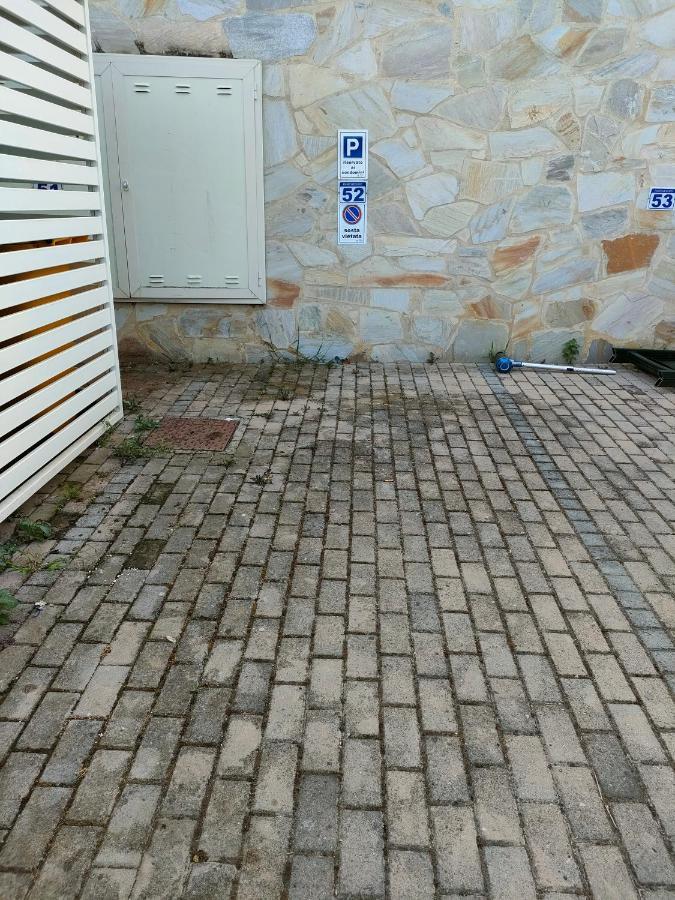Appartamento con piscina Green Bay Village Pineto Exterior foto